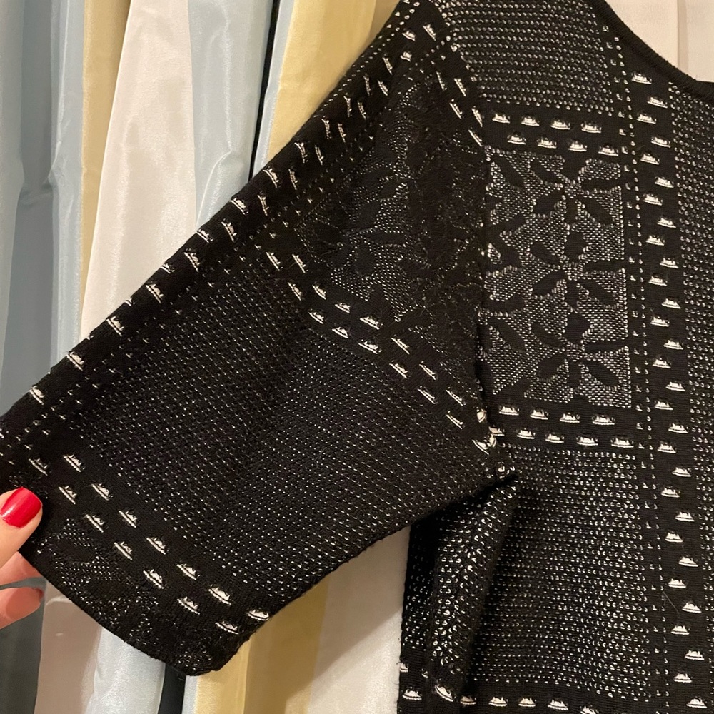 Long Black Patterned Dress - Picture 3 of 3